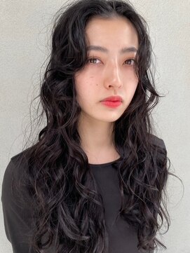 シーン(SCENE) ウェーブ　センターパート　顔周りレイヤー　黒髪【天神/今泉】