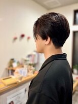 ヴィーダ(vida)&nbsp;【vida まりな】メンズ　センターパート　刈上げショート