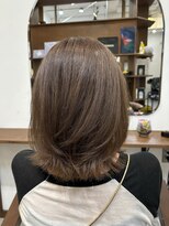 ルイ(ROUIS produced by LUCK 津田沼) ROUIS 津田沼 ブリーチ1回のベージュ