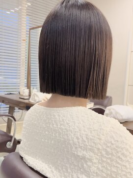 キアラ(Kchiara) ぷつっとグレージュカラー