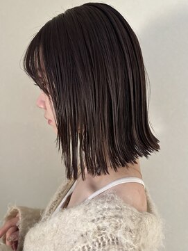 ノラギンザユー(NORA GINZA/U) 切りっぱなし外ハネボブ艶暗髪シースルーバング