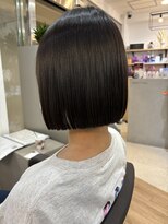 ジエクト ヴィシア(The Ect VIXIA)&nbsp;タッセルボブ　縮毛矯正　切りっぱなし　20代ボブ　縮毛
