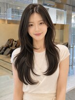 オーラ オモテサンドウ(Aura omotesando) 肌映えカラー×似合わせレイヤーカット