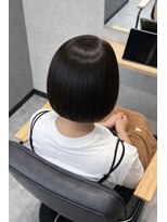 フィガロ バイ テイラー(FIGARO by Taylor) 首筋を綺麗に見せる「美シルエット」なボブ