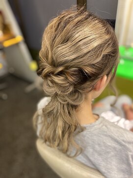 カットツー(Cut2) ナチュかわヘアセット