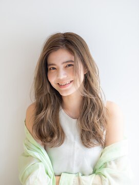 セラ バイ ユーレルム(SerA by U-REALM) 大人かわいいゆるふわロング 担当 森