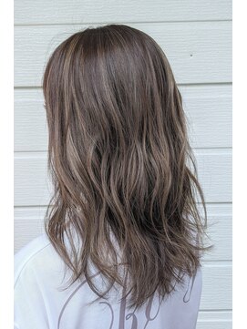 オリーブ(OLIVE) ナチュラルベージュ_ハイライトカラー