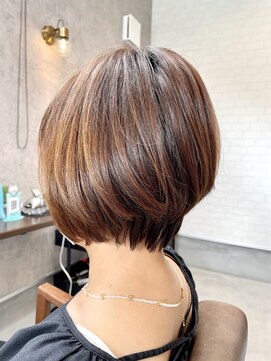 カルム(CALM) 伸ばしかけボブ