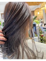 コスタエストオブリシェール(COSTA EST of RICHAIR) ホワイトベージュのインナーカラー
