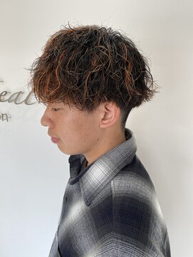 ゼ シール(Ze seal) 男性ミディアムヘア必見☆ハイライト&ツイストパーマスタイル