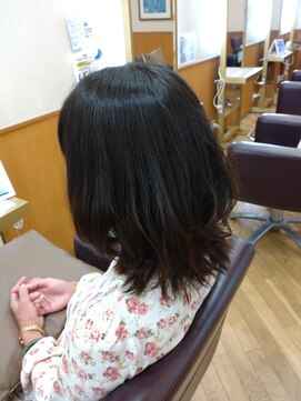 松本平太郎美容室 浦安店 ひし形レイヤーミディアム/30代40代50代60代
