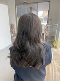 オリーブベージュ