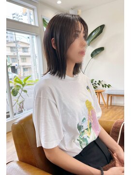 コムヘアー(COM HAIR) ロブ。アッシュブラウン。