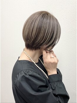 アウルム 下北沢(aurum)の写真/艶の出る白髪染めや白髪ぼかしハイライトなど専門的な技術で『白髪』との上手な付き合い方をご提案！