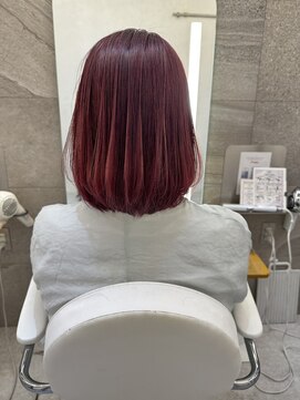 アナ ラーナ(Anna Lanna) ブリーチ無しのチェリーピンク×艶ボブ＊森本ひろか＊