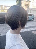 白髪ぼかしハイライト/グレージュ/ショートボブ