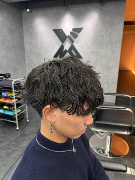 ゼノ 海老名(XENO) ウェーブパーマ/フェザーパーマ/ツイスパ/波巻き