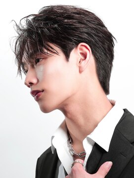 リップス 表参道店(LIPPS) 韓国ツーブロックシースルーフェザーショートパーマコンマヘア