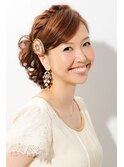 ミディアムスタイルのおしゃれなまとめ髪
