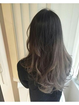 ラべリー 池袋(LOVELEY) ホワイト系　ブリーチ　【池袋】