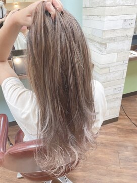 ヘアー バイ ミーズ(hair by Mii’s) グラデーション ハイライトローライト