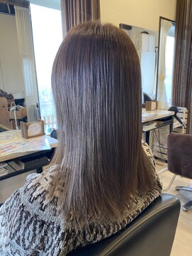 コアフィールフィス(COIFFURE fils) 新規お得クーポンあり！【見附　今町】M3Dミディアムヘア