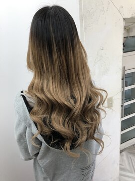 ベルグローアルファ(BELLE GROW ALPHA) バレイヤージュエクステロング♪