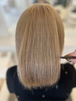 シャルム バイ アローズ 久留米店(CHARM BY AROSE)&nbsp;小顔大人可愛いシルキーベージュミディ20代30代40代