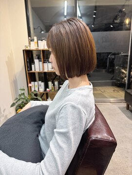 ナット(Nat) 切りっぱなしボブ