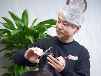 美容室プラザ(PLAZA)の写真/カウンセリングから仕上げまで一人のスタイリストが担当します！一人のスタイリストが責任をもって担当◎