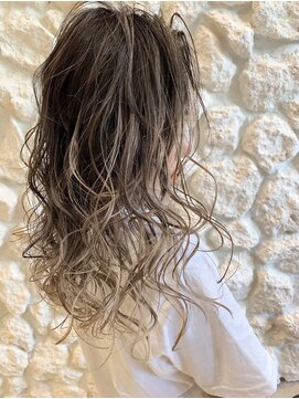 モアナ バイ ヘッドライト 沖縄南風原店(Moana by HEADLIGHT) ビーチ系スタイル