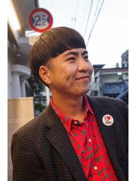 カムジーヘッドカミノウラ(COMEGHEAD KAMINOURA) パッツンマッシュショート【上通り/並木坂/メンズカット】