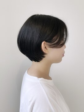 ゴーズゴードットビー 吉祥寺(go s go .b) 伸ばしかけにおすすめ丸みショート【吉祥寺】【イルミナカラー】