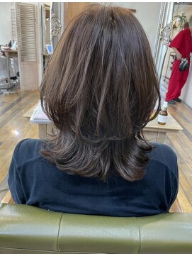 アリスバイアフロート 自由が丘(ALICe by AFLOAT) レイヤーカット