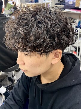 ヘーゼル 博多(HAZEL.) プードルパーマスパイラルツーブロック刈り上げ/タツヨシ