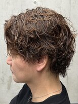 フイ 代々木(Hui)&nbsp;メンズ/アップバング/ツーブロックマッシュ/束感ショート波巻き