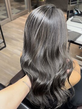 ヴィフ 大船(VIF) 黒髪グレーベージュレイヤーロングアッシュブラック20代30代