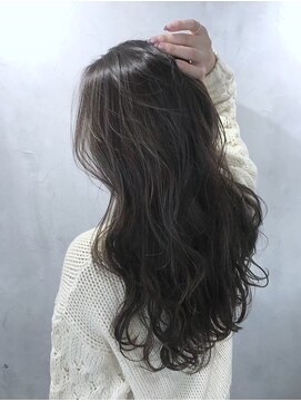 エイトセカンド 新宿三丁目店(EIGHT second) オリーブグレージュ