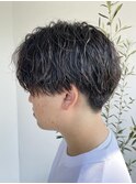 縦落ちツイストパーマ前下がり刈り上げマッシュソフトツイスト