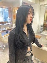 ヘアー アレス(hair ales)&nbsp;似合わせカット　フェミニンロング　ウェーブミディアム