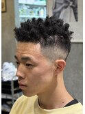 店長【橋本】スパイキーアフロ