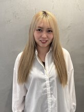 ロイ(Loy) Rina 