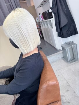 ルイス(Luis) ホワイトボブ