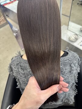 ペレ 栄 アネックス(PELE栄ANNEX) 韓国 くびれロング レイヤー ワンホンヘア 小顔前髪