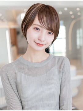 ケアリー プレナ海浜幕張(Carelly) デザインカラー/レイヤーカット/ウェットヘア/オリーブベージュ