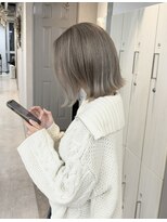 シェノン(Chainon.)&nbsp;艶髪　ホワイトグレージュ　ハイトーン　【博多】