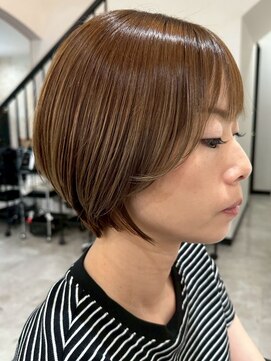 ドクターズサロン レラパール 大人ひし形ボブ/ツヤ髪ショート/秋色ブラウン/小顔耳掛けヘア