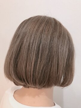 ヘア クリエイト ココカラ(hair create Cocokara) シルバーボブ