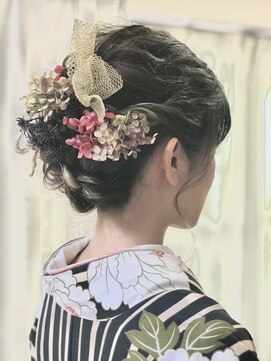 ア フロウト(a float) ヘアアップスタイル