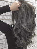 ラックスビールーチェ 沖縄那覇イオンモール店(LUXBE LUCE) 外国人風プラチナグレー【LUXBE LUCE 沖縄那覇店】